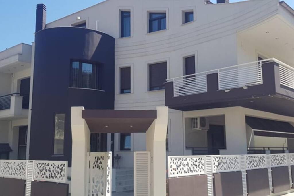 Aretousa - Center Luxury 1 Néa Péramos