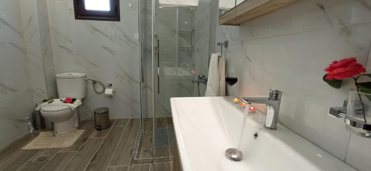 Aretousa - Center Luxury 1 *
